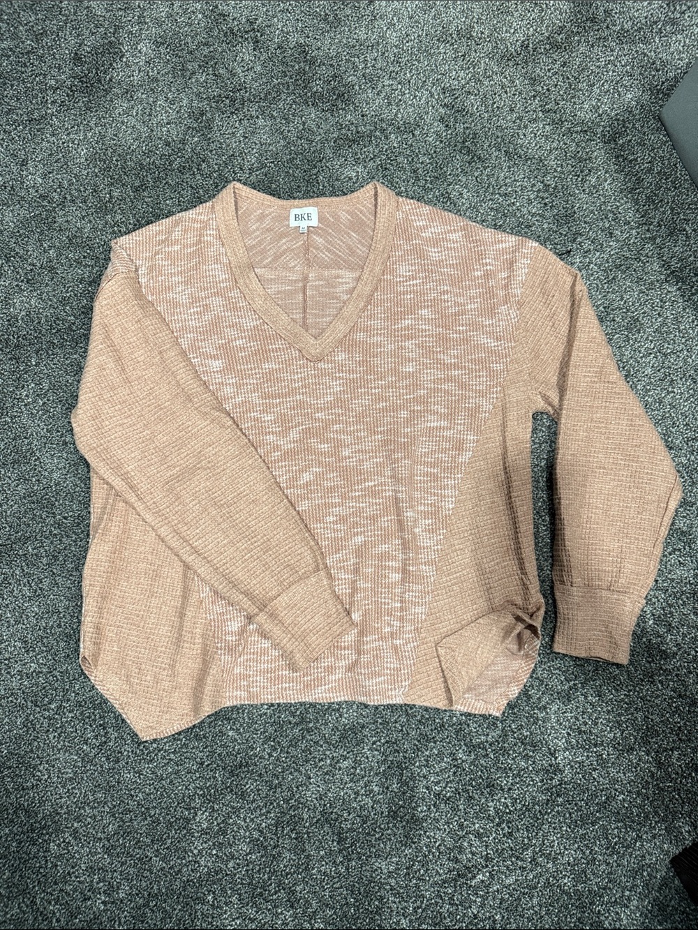 BKE Women's V-Neck Sweater in Dusty Rose